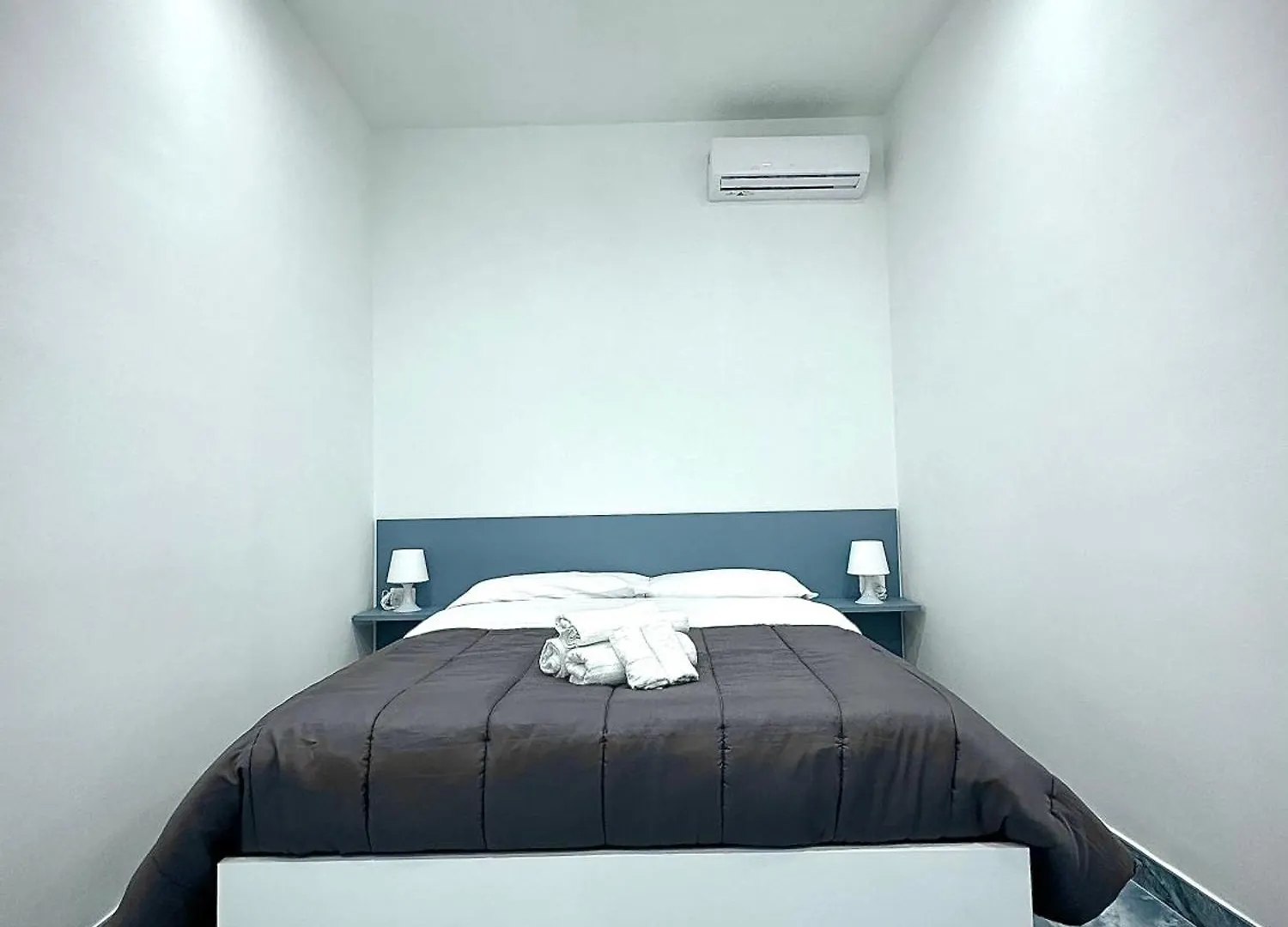 Marvit Central Luxury Naples